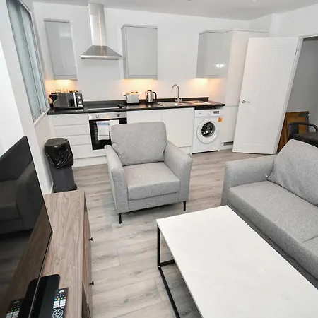 Contemporary 1 Bedroom In Apartment Leeds (West Yorkshire)